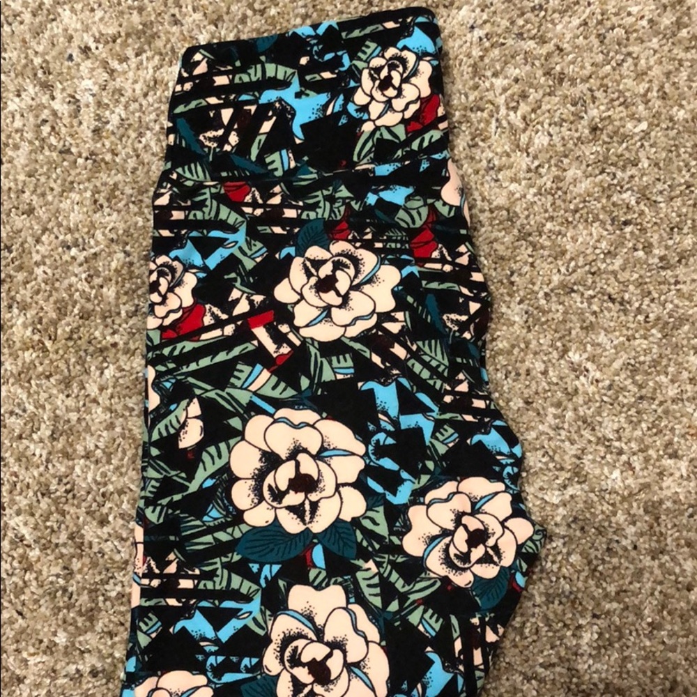 BRAND NEW LULAROE LEGGINGS